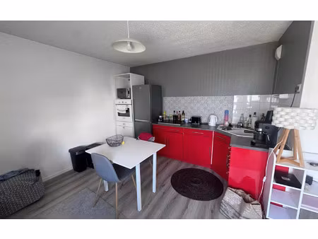 location appartement  35.2 m² t-1 à la rochelle  589 €