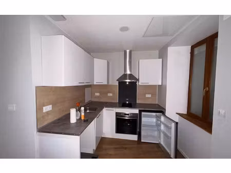 location appartement  m² t-1 à marignane  495 €
