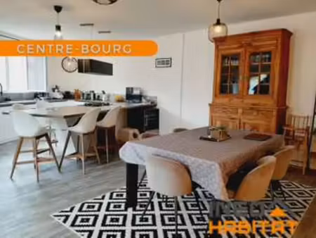 vente maison à montreuil-le-gast (35520) : à vendre / 245m² montreuil-le-gast