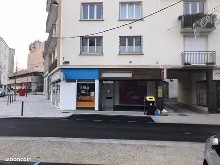 local plein centre ville