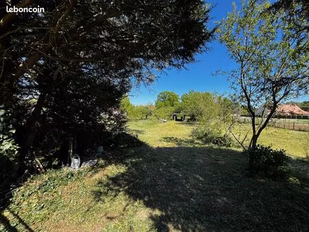 terrain 1872 m² diou