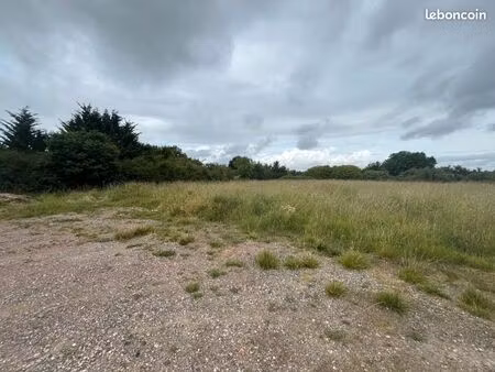 terrain 569 m² pernay