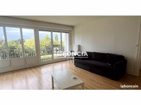 au sein d'une residence de standing tout particulièrement bien exposé  appartement t2- vue