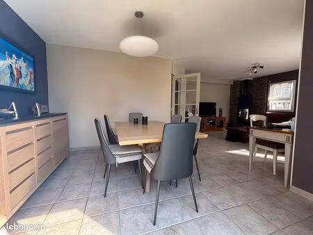maison d’architecte sur sous-sol complet - env. 115 m² - lumineuse et fonctionnelle