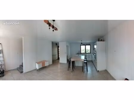 loue maison diemoz