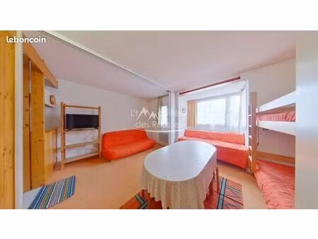 studio 1 pièce 27 m²