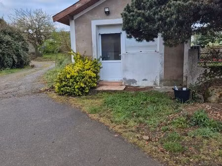 loue maison de 25 m2 et grange 200m2