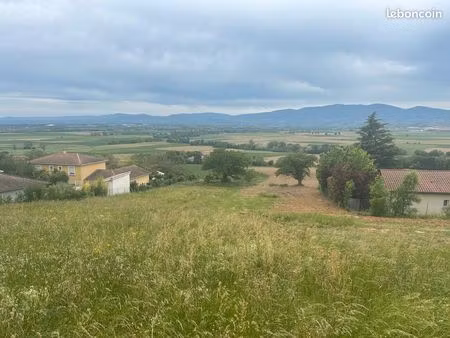terrain viabilisé 2033 m² aux côtes d'arey