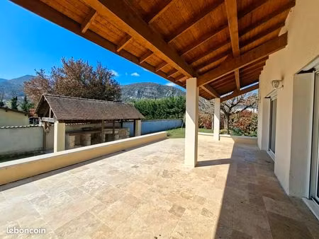 maison de 178 m² – 7 pièces