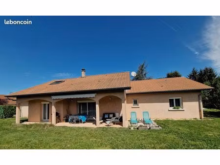 spacieuse maison 174 m² - 4/5 ch - terrain 1340m² constructible  au calme  à pieds gare/éc
