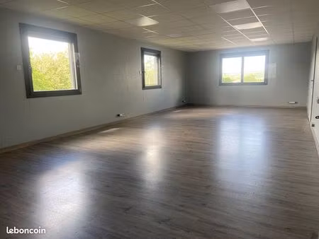 bureaux 120 m² pont eveque