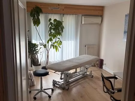 location pièce dans cabinet ostéopathe