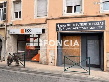 local commercial 45 m²