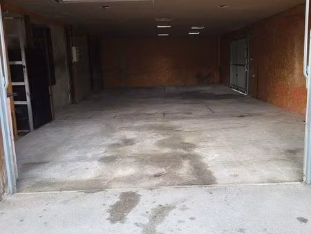 box 70 m2 à louer