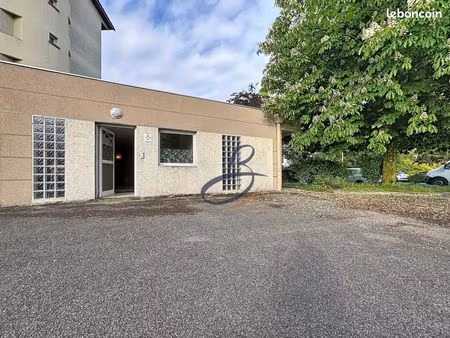 bureaux  local commercial 128 m² bourgoin-jallieu