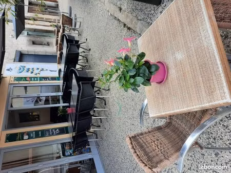 snack bar restaurant