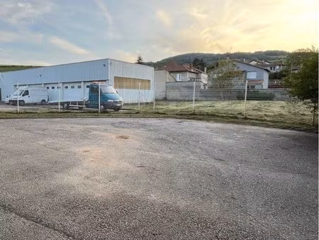 location local commercial dépôt 350m2 avec terrain clôturé 1000m2 en zone artisanale ancie