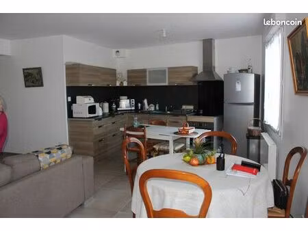 bel appart t3 de 74.31 m² - avec terrasse fermée - garage - centre de vineuil résidence ca