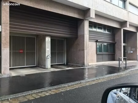 place de parking centre-ville