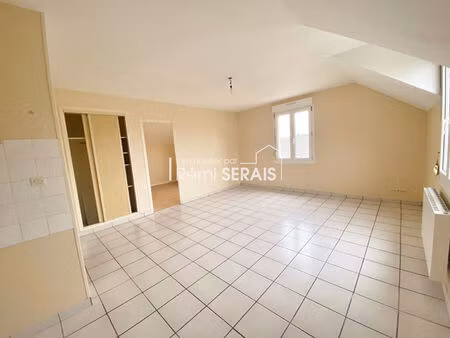 appartement 2 pièces à louer à argentan - parking extérieur