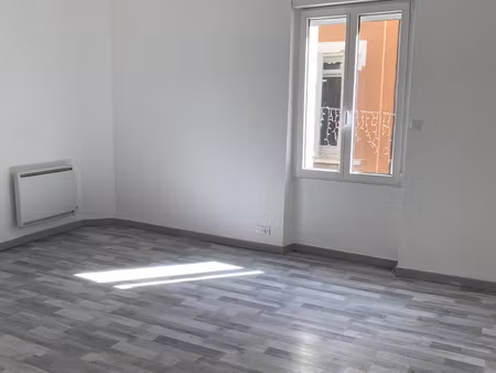jolie appartement t2 avec bureau