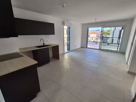 location appartement 2 pièces 45 m² à marseille 8 (13008)