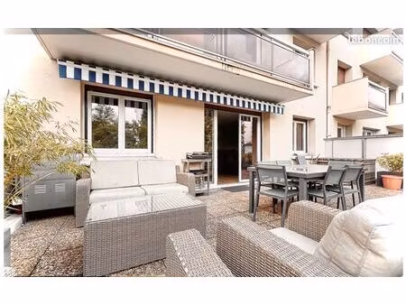 rare à la vente – t3 haut de gamme avec grande terrasse – saint-étienne (cours fauriel)