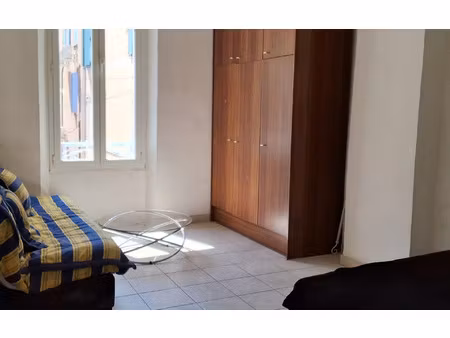 location appartement  m² t-2 à saint-raphaël  800 €