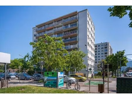 studio meublé « le tibere » - 26 avenue du parc des sports – 74000 annecy