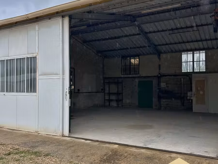 à louer entrepôt de stockage 90 m2 jonquières
