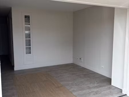 local commercial 65 m² - entièrement rénové & climatisé