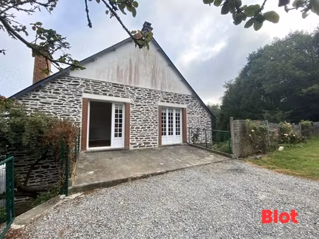 a louer : maison de type 6 - 3 chambres