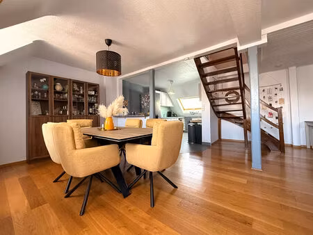 magnifique duplex avec jardin