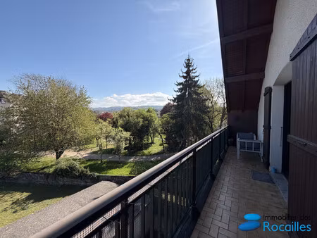appartement t2 en dernier etage avec balcon