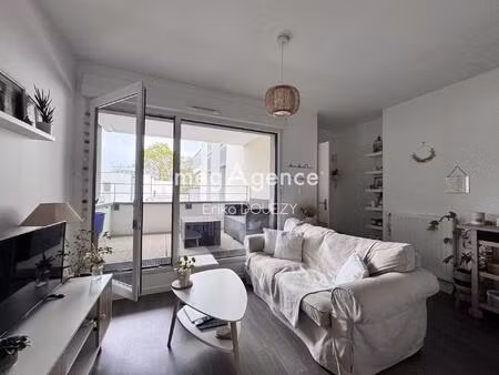 appartement 39m² - au calme  très bon état  place de parking privée