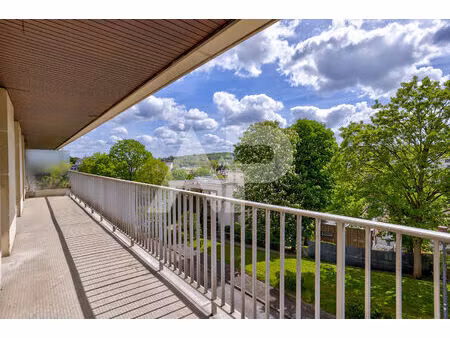 sevres rive droite - appartement 3 pieces avec terrasse