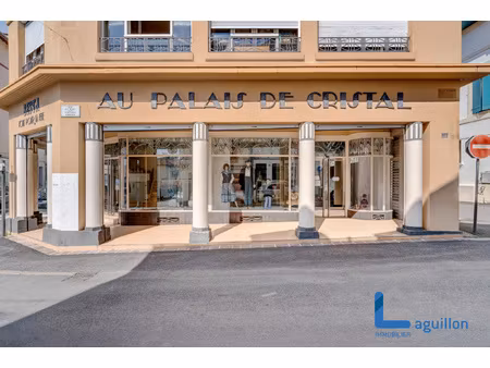 local commercial emblématique centre-ville