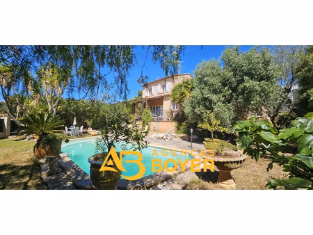 bandol - secteur calme apercu mer piscine garages
