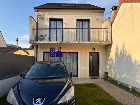 belle maison familiale contemporaine de 5 chambres