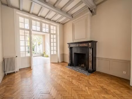 superbe maison bourgeoise avec jardin - quartier vauban  lille