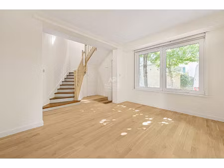 maison de ville à nanterre 109 m² (89 m² carrez)-ideal profession liberale