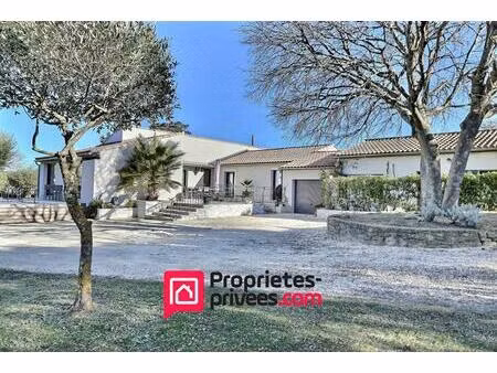 proche uzès  propriété en campagne
