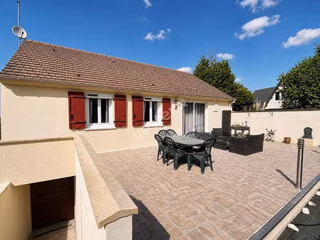 maison traditionnelle 4 pièces à vendre à viarmes - 369 000 €