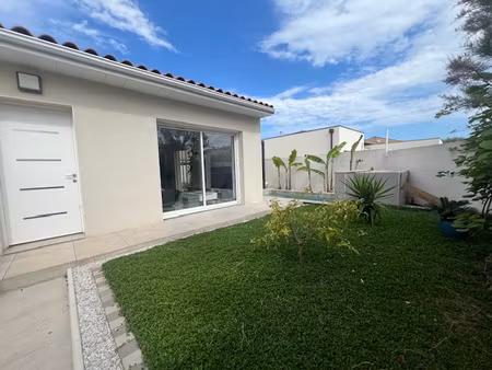 joli villa récente de plain pied avec garage et jardin -envi