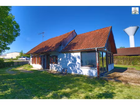navilly – maison de campagne de plain-pied lumineuse avec terr