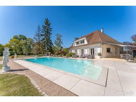 villa 7 pièces 190 m²