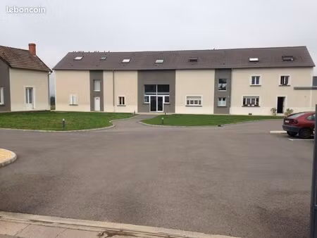 studio 30m2 avec parking très proche hôpital