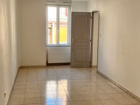 appartement refait à louer