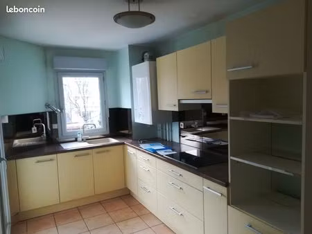 t4 - 86 m2 avec garage équipé d’une borne pour ve - miribel centre