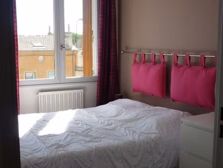 appartement t2 châteauvert 48m²